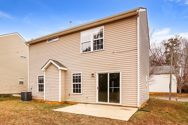 1,880/Mo, 5113 Autumn Oak Drive Charlotte, NC 28269 Rear View