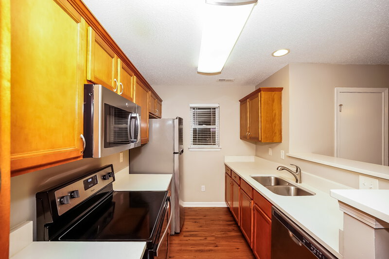 1,695/Mo, 5104 Oak Pasture Lane Charlotte, NC 28269 Kitchen View 2