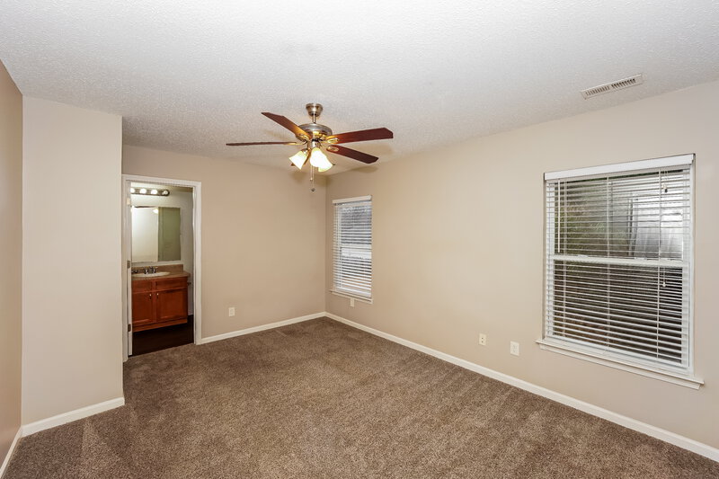 1,695/Mo, 5104 Oak Pasture Lane Charlotte, NC 28269 Main Bedroom View 2