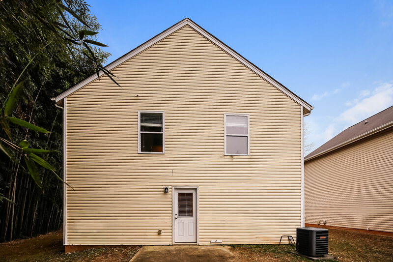 1,695/Mo, 5104 Oak Pasture Lane Charlotte, NC 28269 Rear View