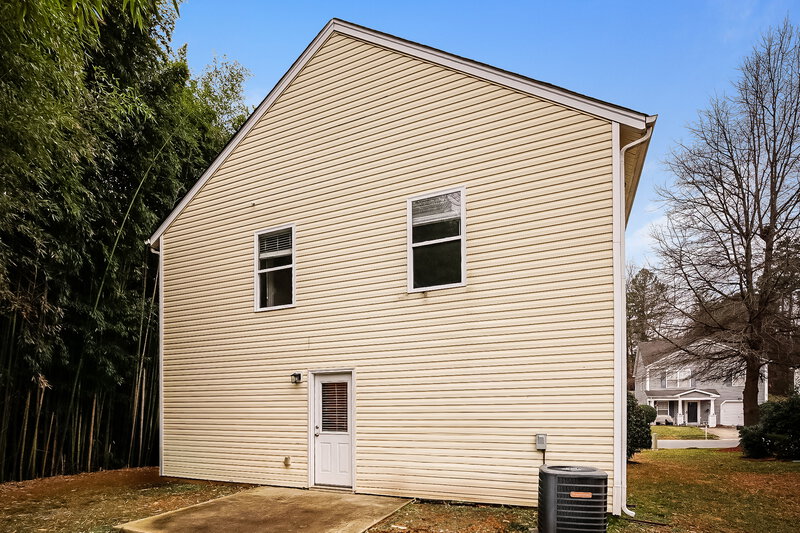 1,695/Mo, 5104 Oak Pasture Lane Charlotte, NC 28269 Rear View 2