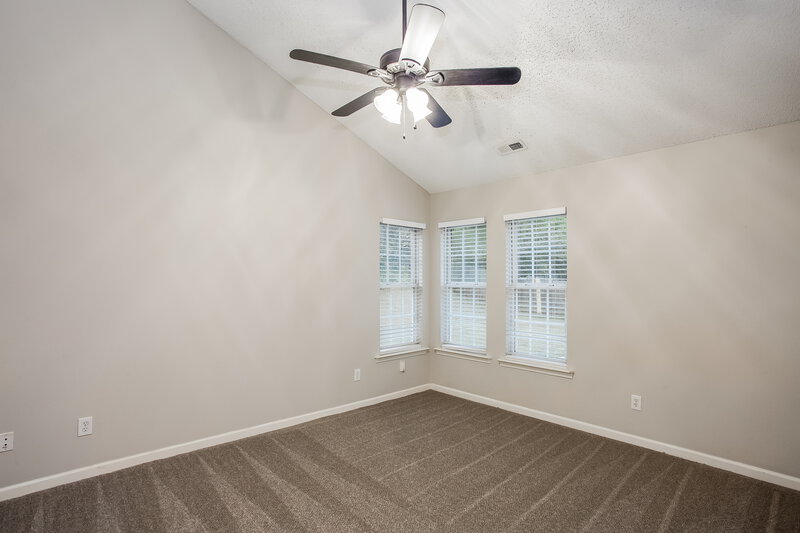 2,015/Mo, 5832 Mahogany Place Concord, NC 28025 Living Room View 3