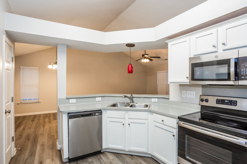 2,015/Mo, 5832 Mahogany Place Concord, NC 28025 Kitchen View