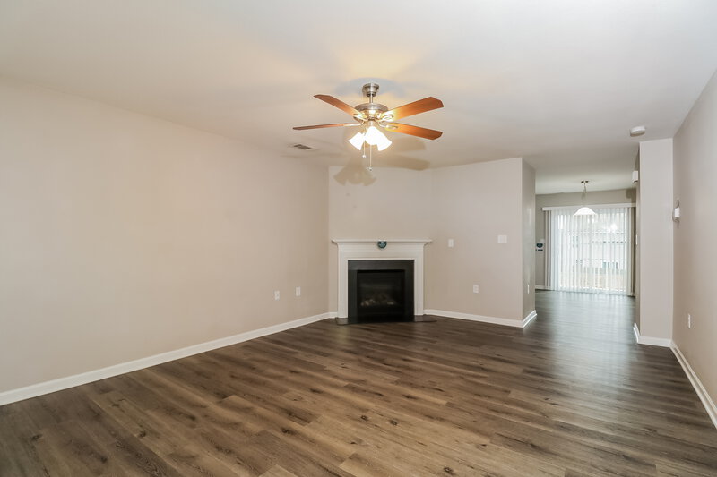 1,700/Mo, 1861 Windy Willow Lane Dallas, NC 28034 Living Room View