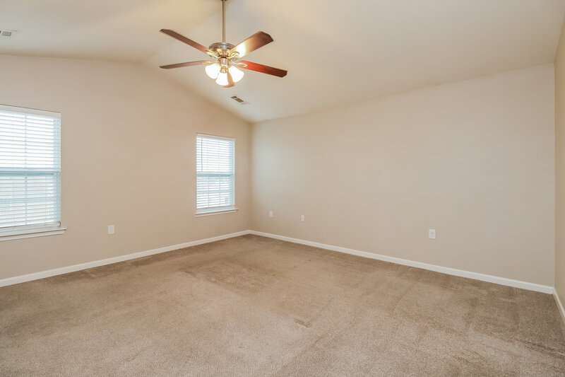 1,700/Mo, 1861 Windy Willow Lane Dallas, NC 28034 Main Bedroom View