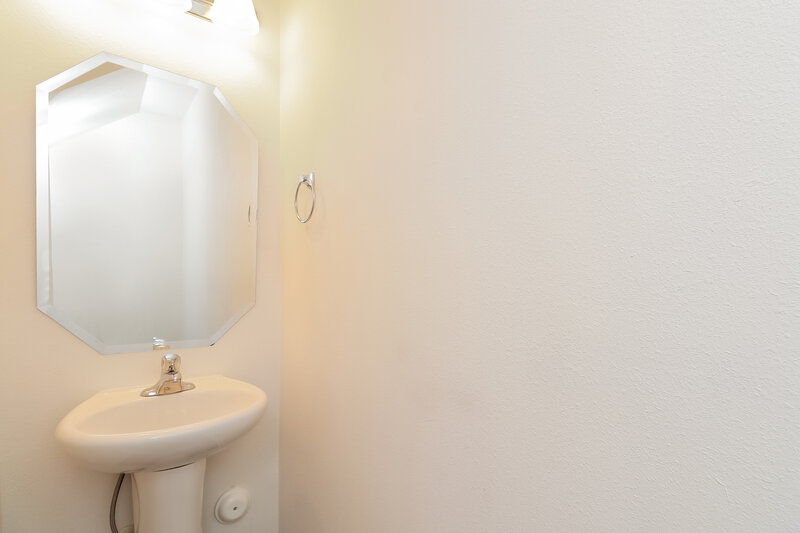 1,700/Mo, 1861 Windy Willow Lane Dallas, NC 28034 Bathroom View 2