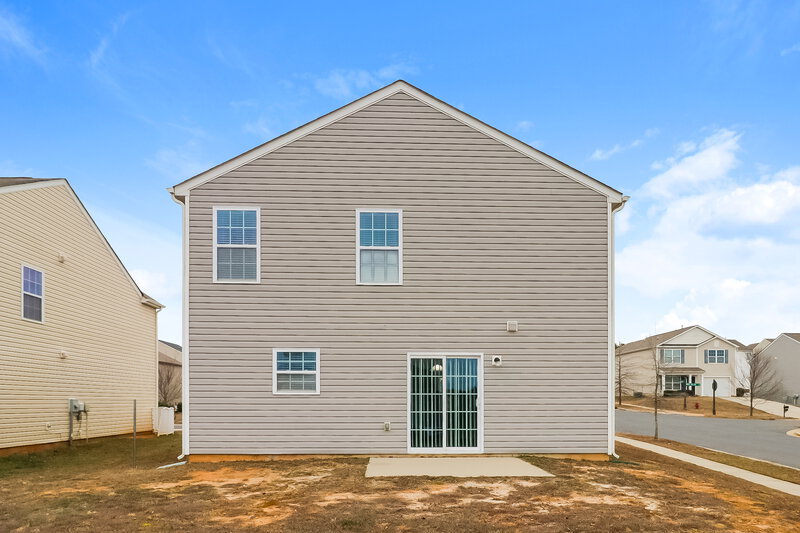 1,700/Mo, 1861 Windy Willow Lane Dallas, NC 28034 Rear View