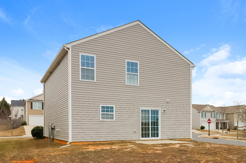 1,700/Mo, 1861 Windy Willow Lane Dallas, NC 28034 Rear View 2