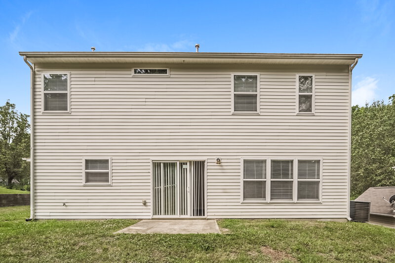 2,065/Mo, 316 Wrayhill Drive Charlotte, NC 28262 Rear View