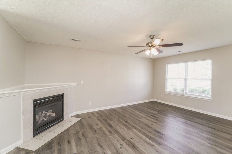 1,855/Mo, 624 Lightspun Ln Charlotte, NC 28216 Living Room View