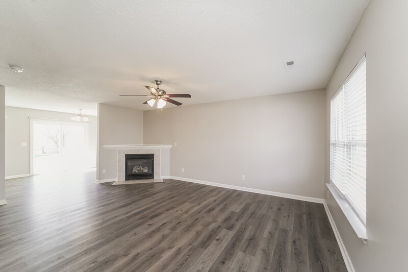 1,855/Mo, 624 Lightspun Ln Charlotte, NC 28216 Living Room View 2