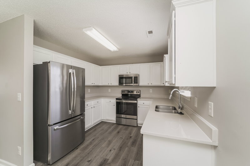 1,855/Mo, 624 Lightspun Ln Charlotte, NC 28216 Kitchen View 2