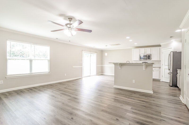 2,035/Mo, 5004 Broad Leaf Ct Dallas, NC 28034 Living Room View