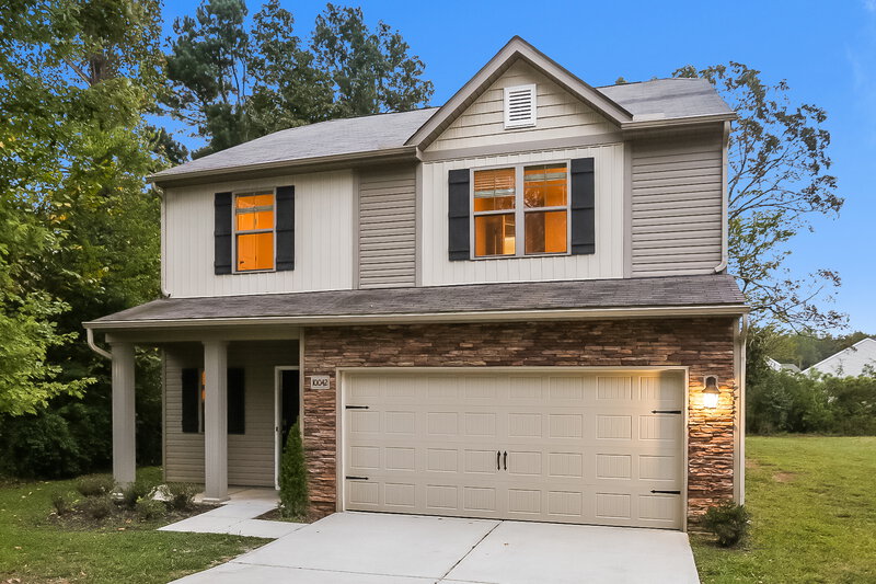2,450/Mo, 10042 Brawley Lane Charlotte, NC 28215 Front View