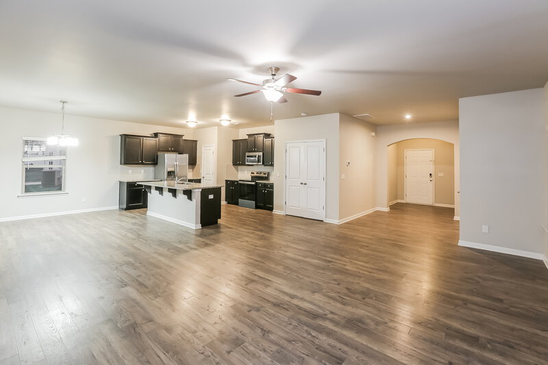 2,450/Mo, 10042 Brawley Lane Charlotte, NC 28215 Living Room View 2