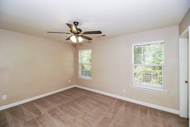 1,725/Mo, 316 Peachtree Rd Charlotte, NC 28216 Main Bedroom View