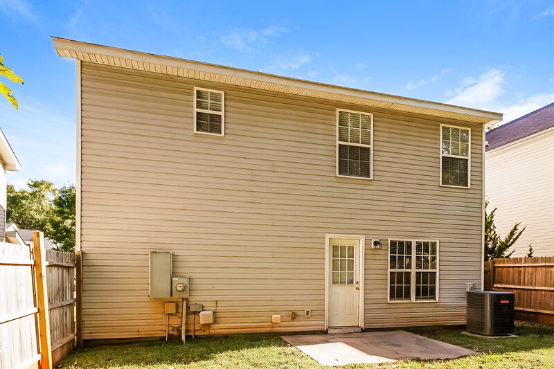 1,725/Mo, 316 Peachtree Rd Charlotte, NC 28216 Rear View 3