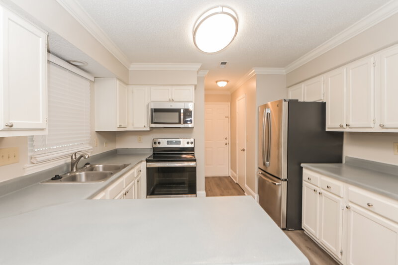 2,005/Mo, 2108 David Earl Dr Charlotte, NC 28213 Kitchen View