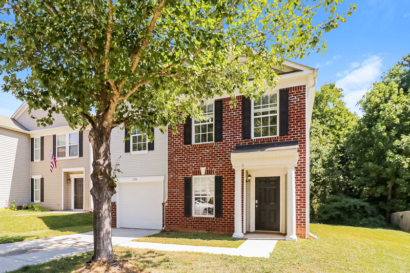 1,825/Mo, 7234 Fox Point Dr Charlotte, NC 28269 Front View