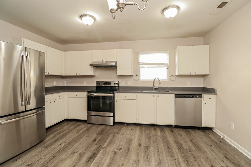 1,825/Mo, 7234 Fox Point Dr Charlotte, NC 28269 Kitchen View