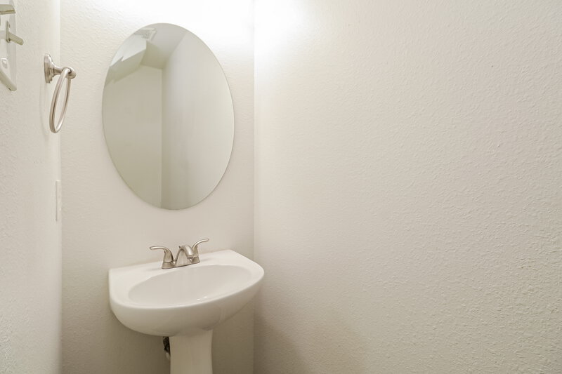 1,825/Mo, 7234 Fox Point Dr Charlotte, NC 28269 Bathroom View