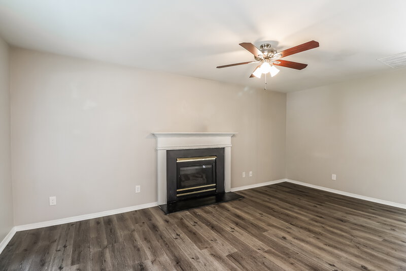 1,985/Mo, 12526 Cheryl Anne Pl Charlotte, NC 28262 Living Room View 2
