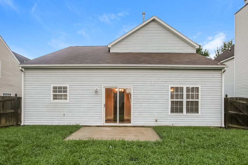 2,185/Mo, 7124 Fox Point Dr Charlotte, NC 28269 Rear View