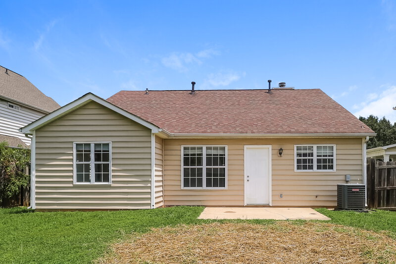 1,915/Mo, 8411 Galena View Dr Charlotte, NC 28269 Rear View