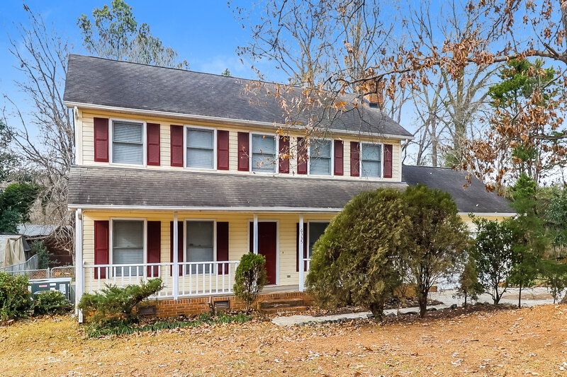 2,000/Mo, 6335 Teaneck Pl Charlotte, NC 28215 Front View