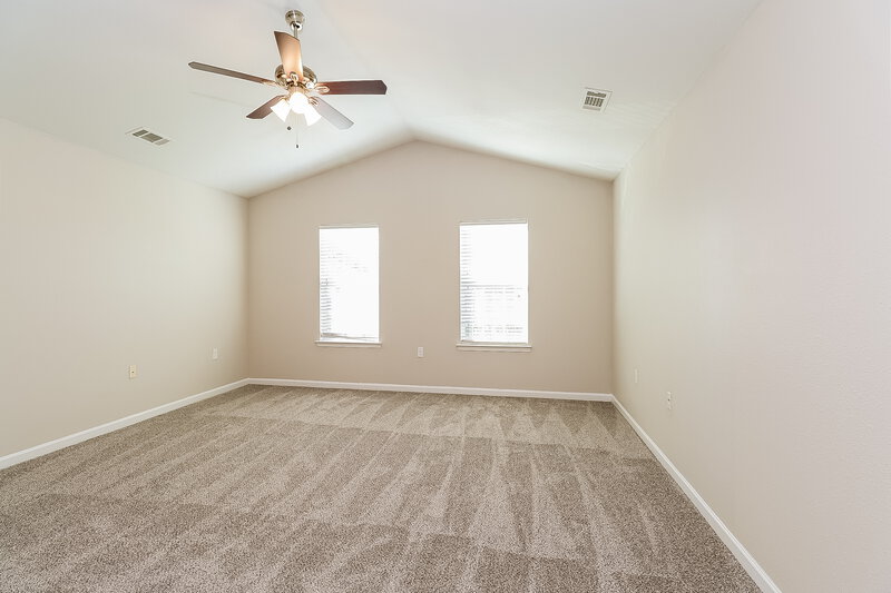 2,175/Mo, 3703 Alexander Forest Dr Charlotte, NC 28269 Main Bedroom View