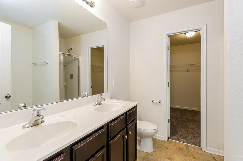 2,175/Mo, 3703 Alexander Forest Dr Charlotte, NC 28269 Bathroom View