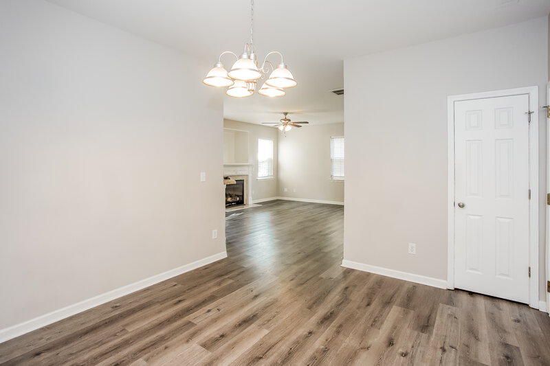 2,115/Mo, 5104 Abercromby St Charlotte, NC 28213 Dining Room View 2
