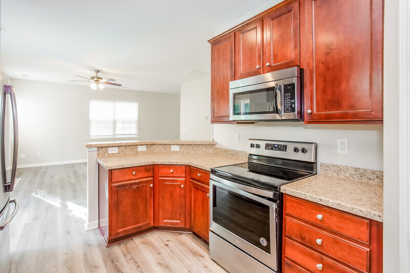2,115/Mo, 5104 Abercromby St Charlotte, NC 28213 Kitchen View