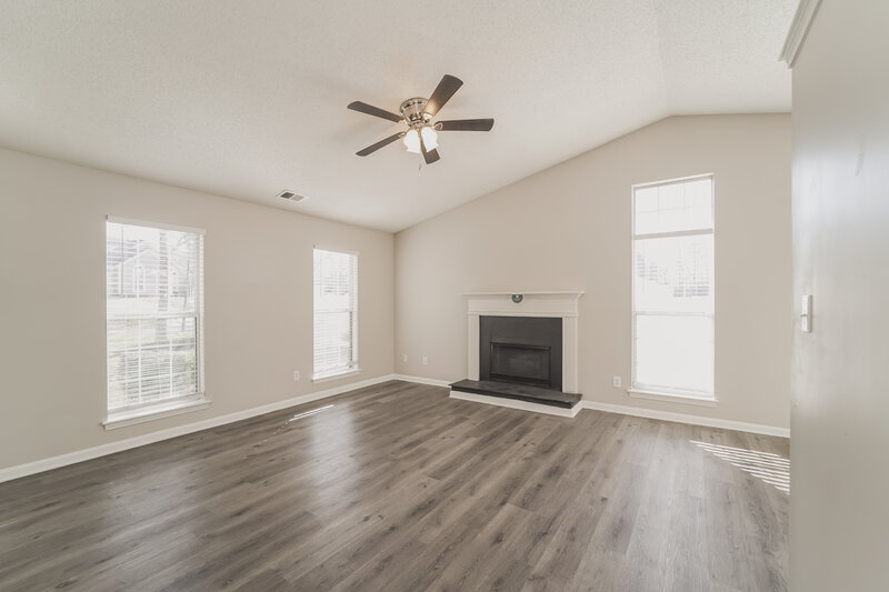 1,905/Mo, 9236 Kimmel Ln Charlotte, NC 28216 Living Room View