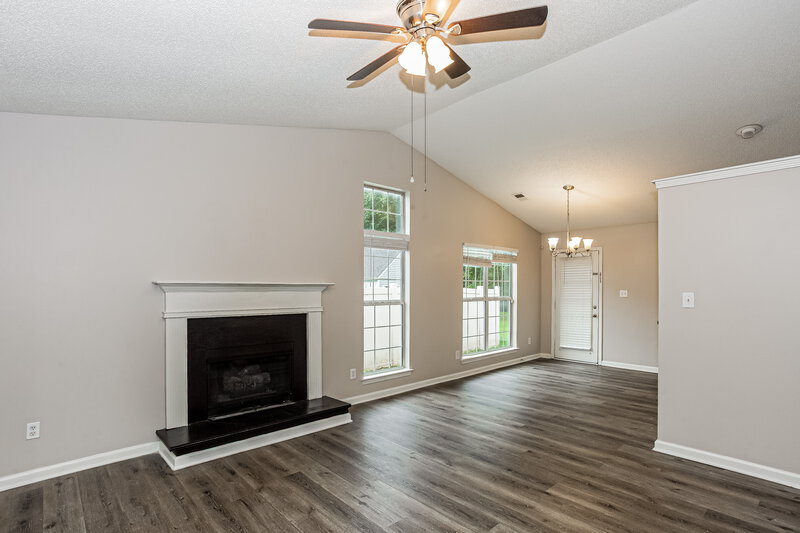 1,885/Mo, 9236 Kimmel Ln Charlotte, NC 28216 Living Room View