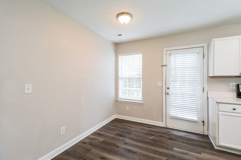 2,090/Mo, 2127 Pleasant Dale Dr Charlotte, NC 28214 Breakfast Nook View
