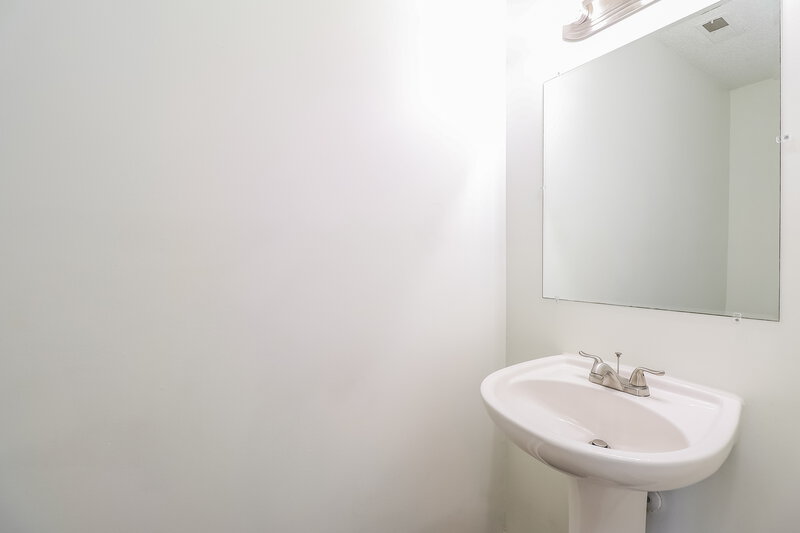 2,090/Mo, 2127 Pleasant Dale Dr Charlotte, NC 28214 Powder Room View