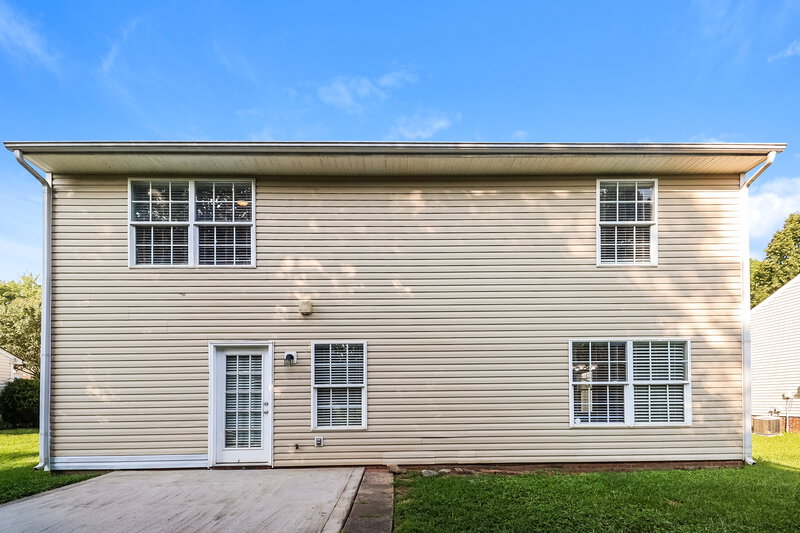 2,090/Mo, 2127 Pleasant Dale Dr Charlotte, NC 28214 Rear View
