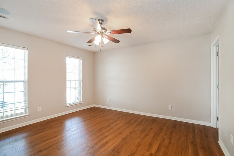 2,020/Mo, 9928 Peppermint Ln Charlotte, NC 28215 Main Bedroom View 2