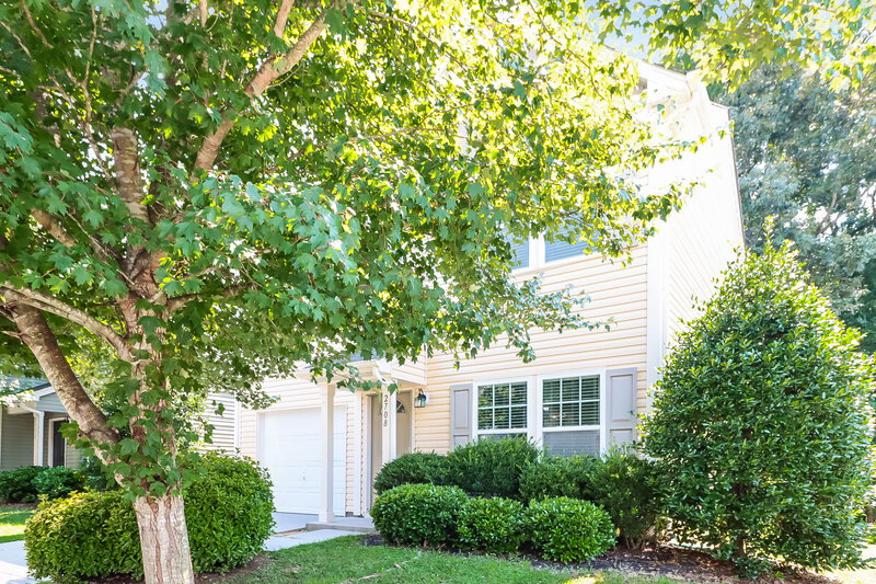 1,915/Mo, 2708 Bramble Ridge Ct Charlotte, NC 28215 Front View