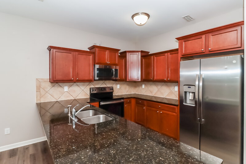 1,915/Mo, 2708 Bramble Ridge Ct Charlotte, NC 28215 Kitchen View