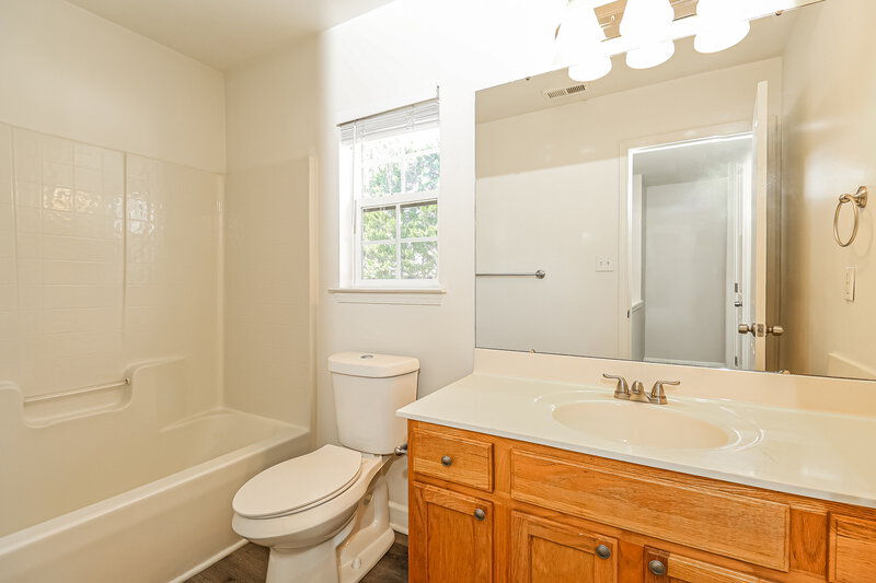 1,980/Mo, 248 Patrick Ave SW Concord, NC 28025 Bathroom View 2
