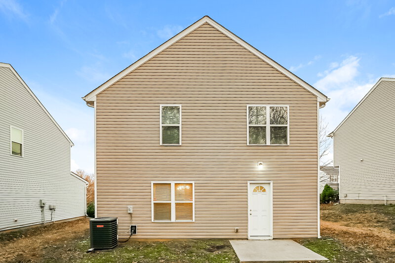 1,765/Mo, 4631 Montelena Dr Charlotte, NC 28214 Rear View 2