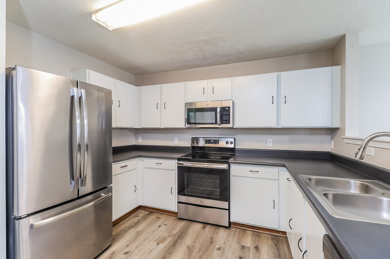 2,045/Mo, 4488 Norfleet St Concord, NC 28025 Kitchen View 2