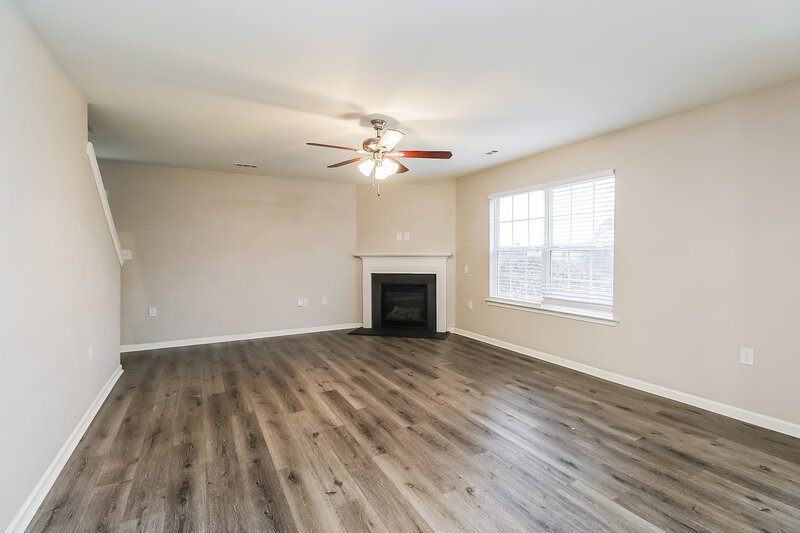 1,905/Mo, 4933 Broad Leaf Ct Dallas, NC 28034 Living Room View 2