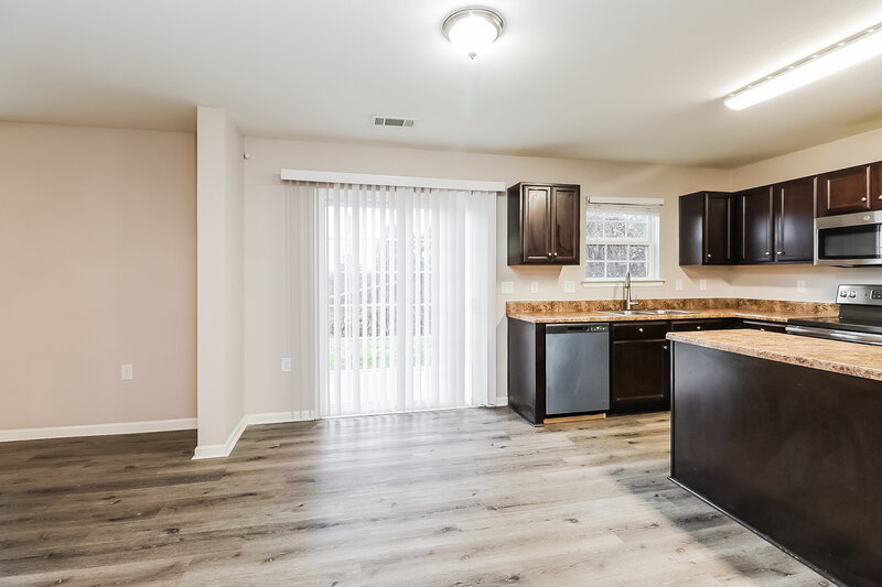 1,905/Mo, 4933 Broad Leaf Ct Dallas, NC 28034 Breakfast Nook View