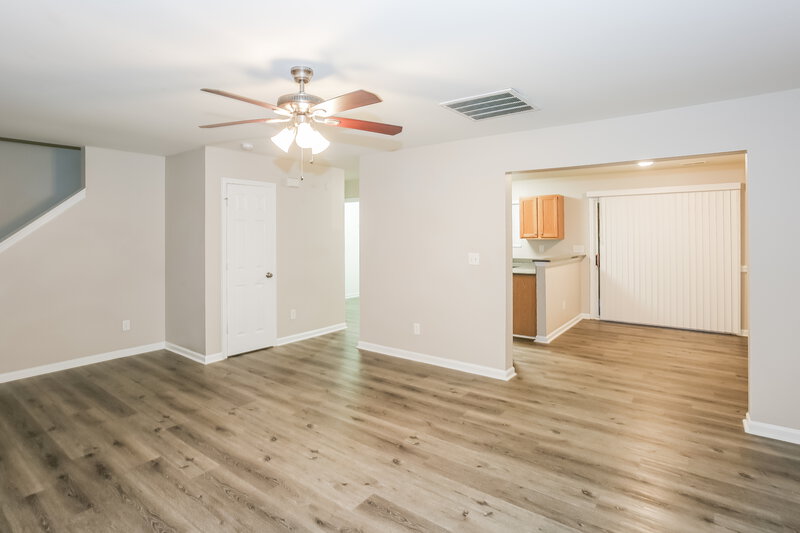 1,825/Mo, 2627 Marmac Rd Charlotte, NC 28208 Living Room View