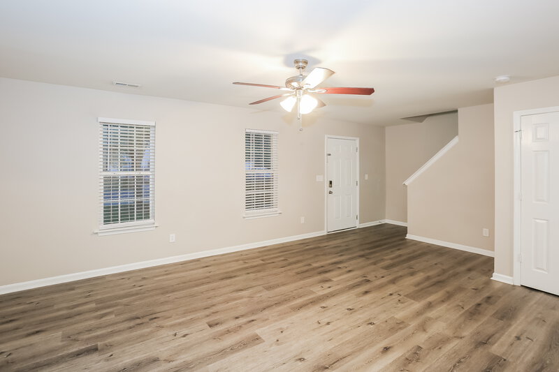 1,825/Mo, 2627 Marmac Rd Charlotte, NC 28208 Living Room View 2