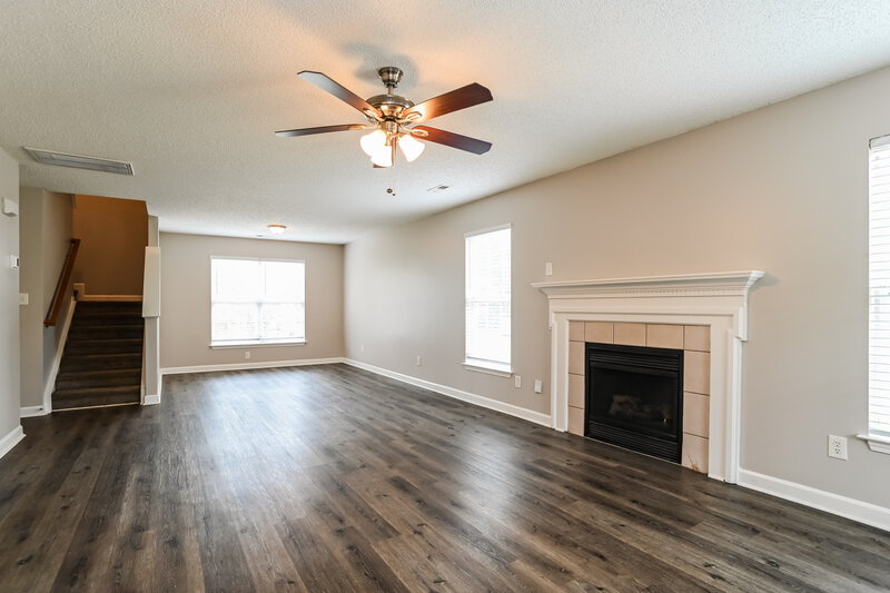 2,765/Mo, 8504 Stoneman Pl Charlotte, NC 28217 Living Room View 2