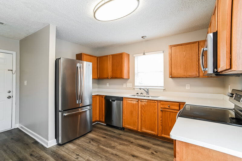 2,765/Mo, 8504 Stoneman Pl Charlotte, NC 28217 Kitchen View 2